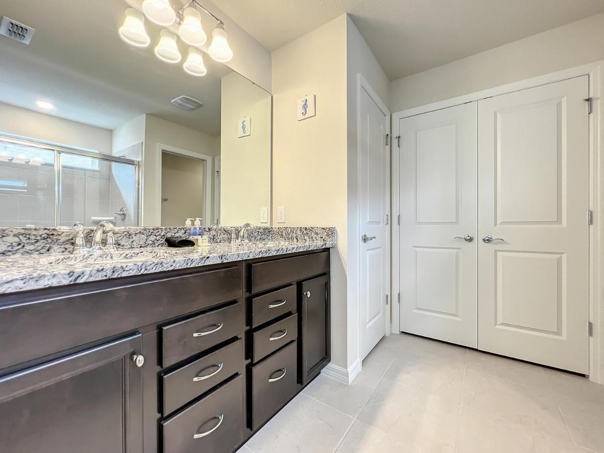 Windsor Island Vacation Pool Home 대번포트 외부 사진
